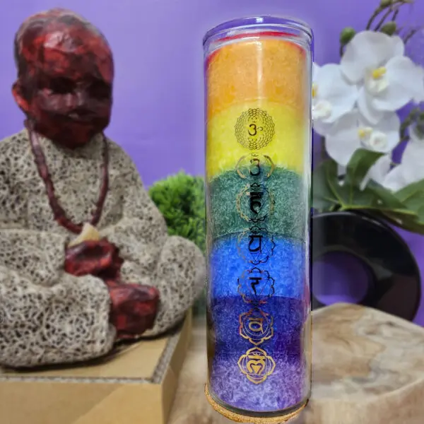 Harmonisez vos centres énergétiques avec notre bougie Sri Yantra. Parfaite pour les séances de méditation, elle favorise la santé et la sérénité. Respectueuse de l'environnement, chaque bougie est créée à la main