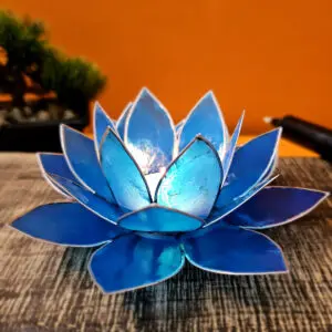 Bougeoir Lotus - Bleu Argent en coquille de Capiz