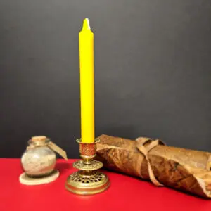 Bougie Jaune teintée dans la masse