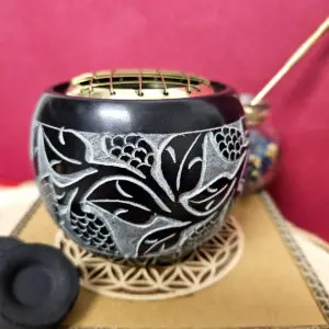 Brûle encens arrondie en stéatite