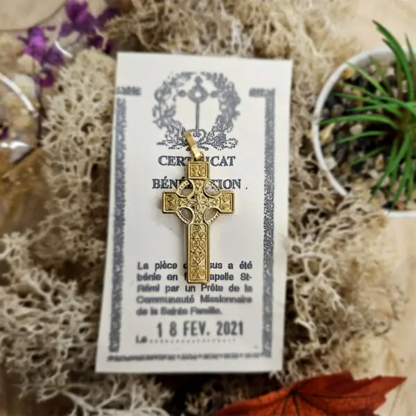 Croix Celtique Bénie Doré Grand Modèle