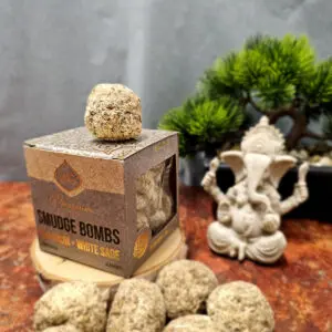 Sagrada Madre Bombes Smudge Premium  Oliban et Sauge Blanche