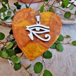 pendentif oeil d'horus argenté