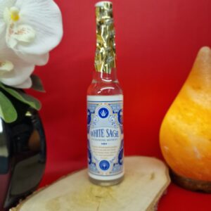 Bouteille d’Eau Purifiante à la Sauge Blanche 221 ml pour le nettoyage énergétique et la protection spirituelle.